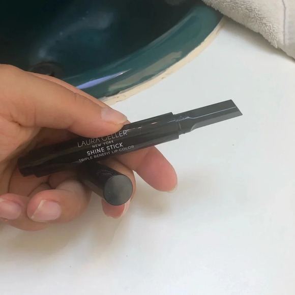 NIB LAURA GELLER FUCHSIA SPRITZ SHINE STICK LIPSTICK - Picture 4 of 4